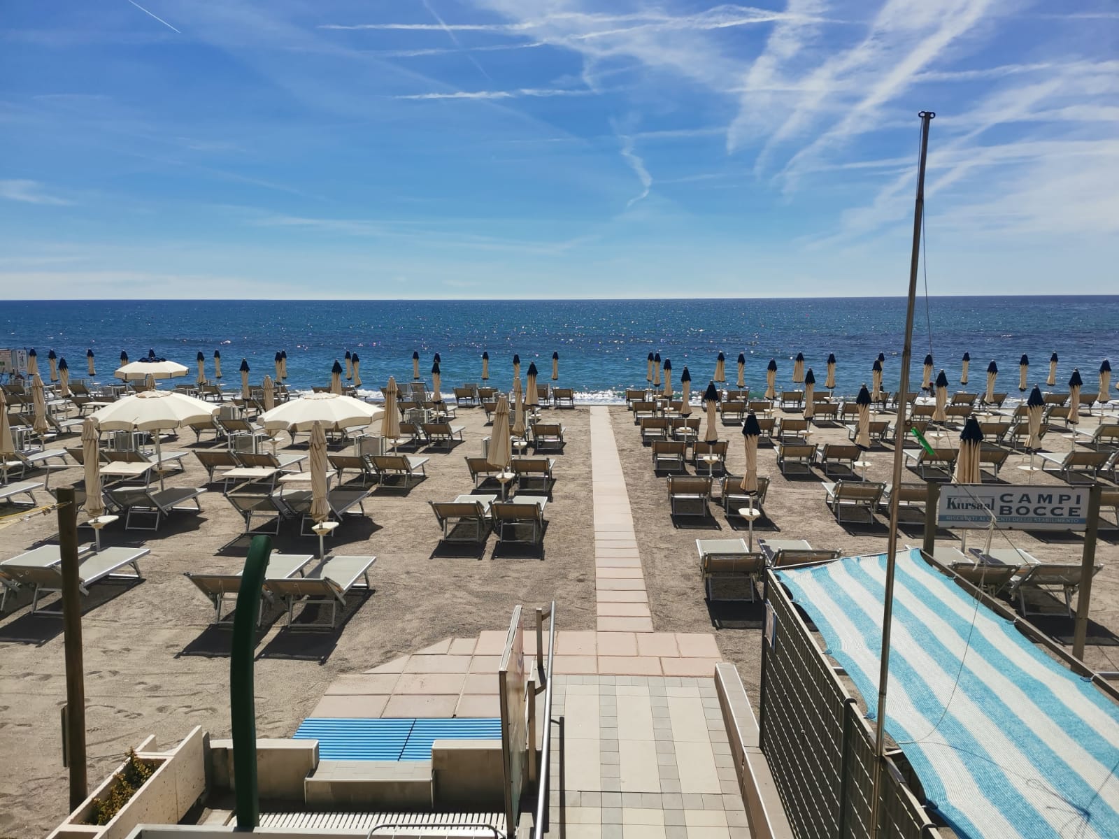 [background image] image of local landscape (for a bed & breakfast)